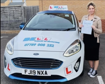 Another FANTASTIC PASS for instructor Natasha with only<br />
FIVE faults